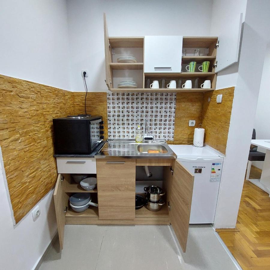 Appartement Apartman Tara à Sremska Mitrovica Extérieur photo