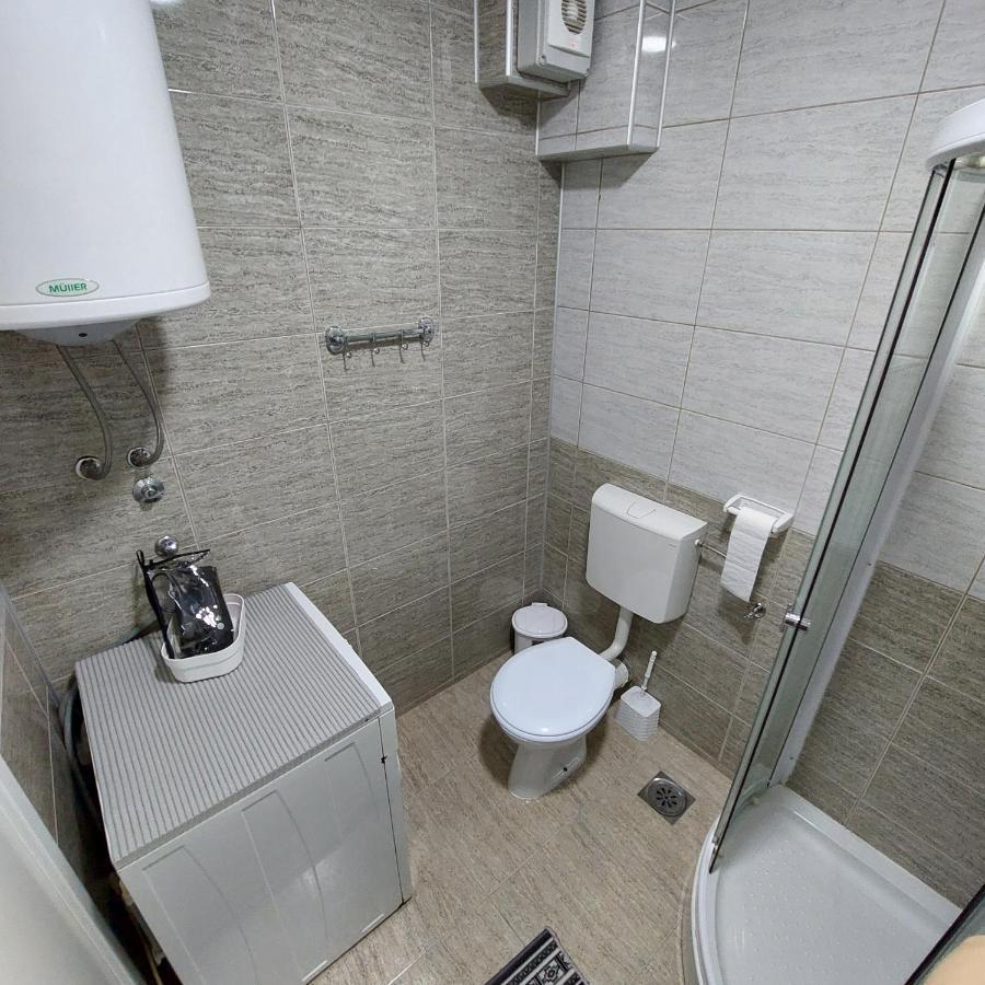 Appartement Apartman Tara à Sremska Mitrovica Extérieur photo