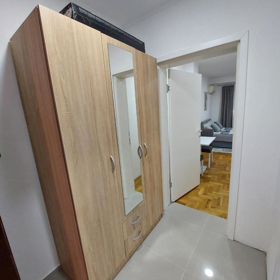 Appartement Apartman Tara à Sremska Mitrovica Extérieur photo